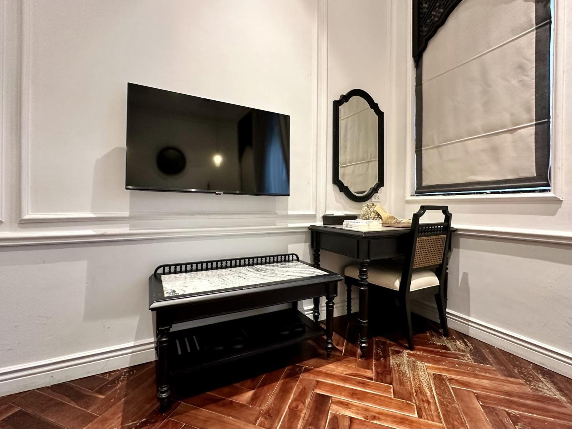 Hanoi Graceful Hotel And Travel Екстер'єр фото