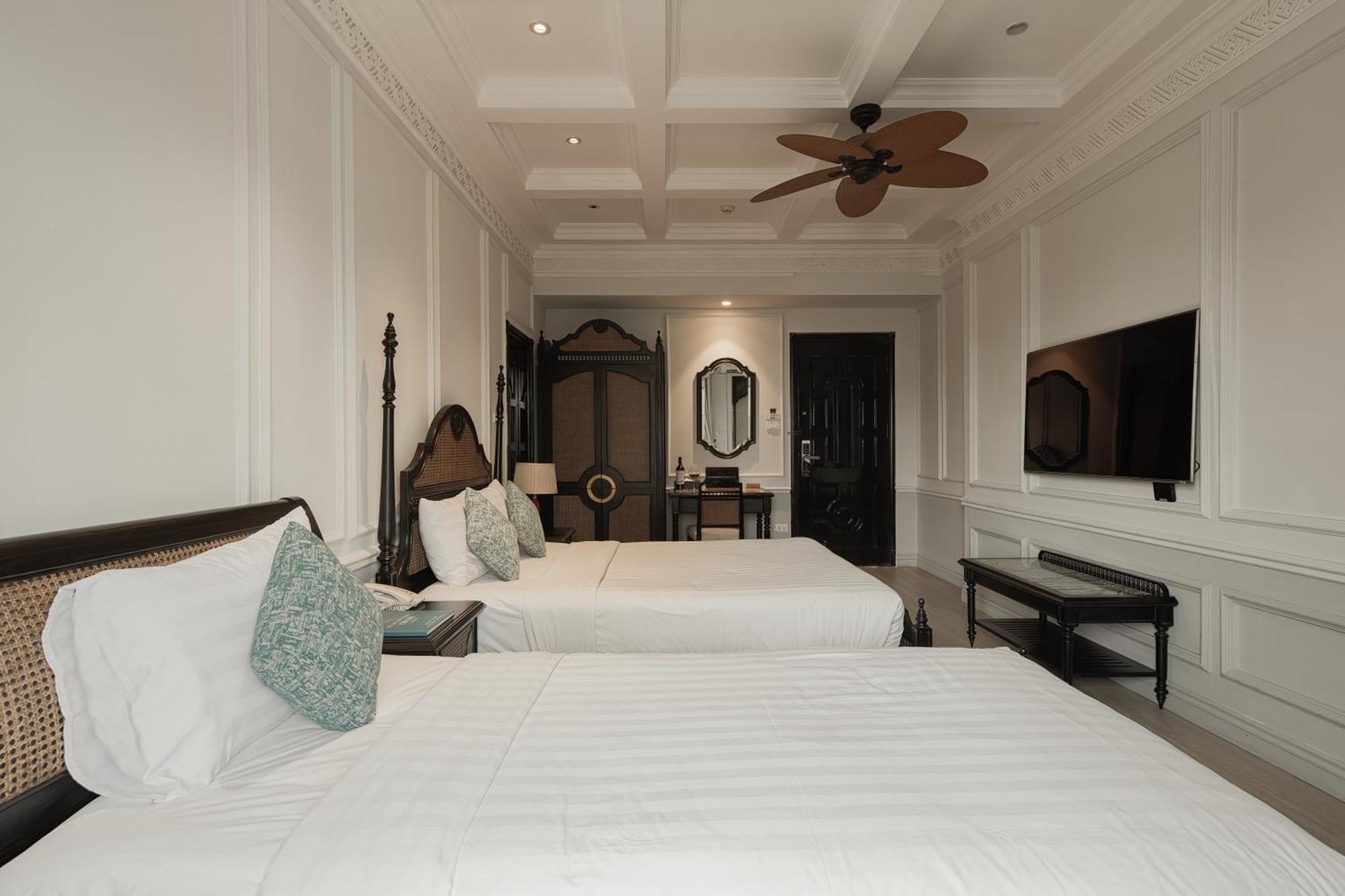 Hanoi Graceful Hotel And Travel Екстер'єр фото