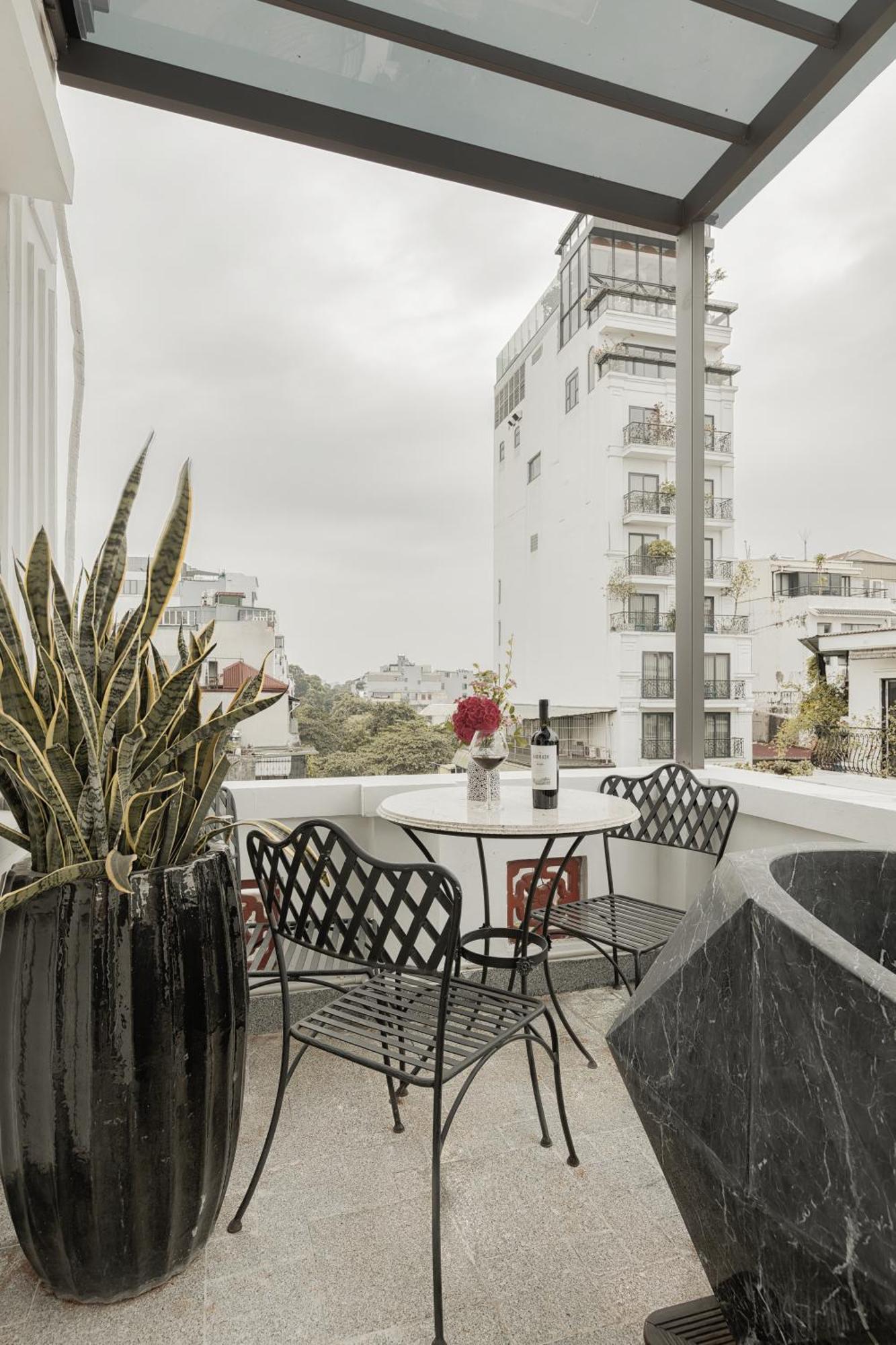 Hanoi Graceful Hotel And Travel Екстер'єр фото