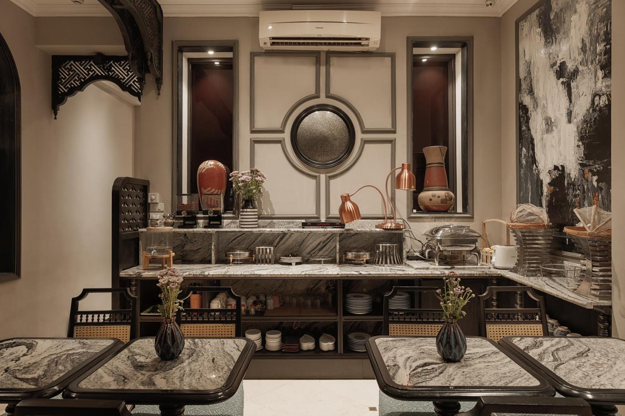 Hanoi Graceful Hotel And Travel Екстер'єр фото